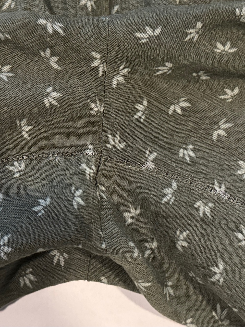 Three Dots Olive Green Wide-Leg Pants with Smocked Waist - Picture 7 of 10